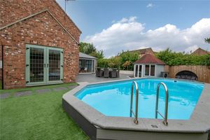 Photo 35- click for photo gallery